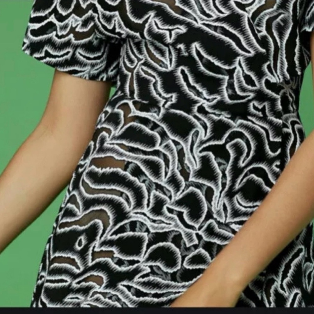 DVF Diane Von Furstenberg V Neck Flare Mini Dress Black White Size 6 *No Slip* - Picture 3 of 13